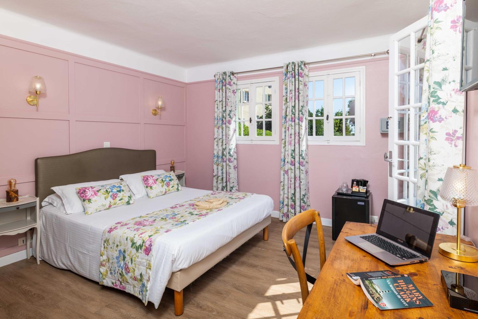 Mas Djoliba Otel Antibes Oda fotoğraf
