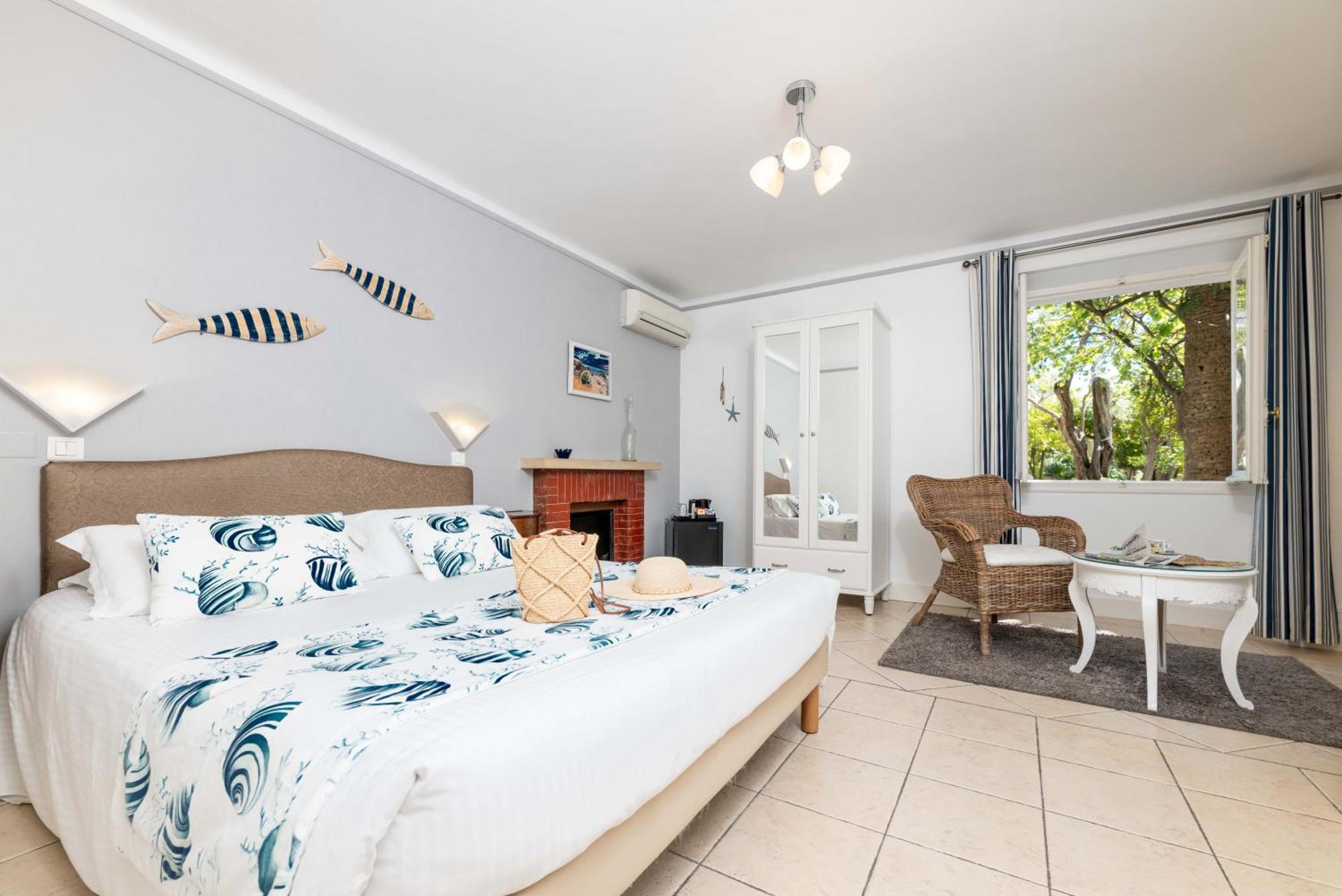 Mas Djoliba Otel Antibes Oda fotoğraf
